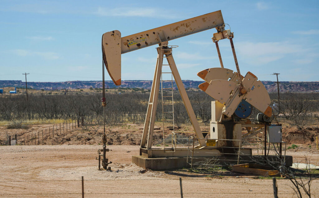 An oil pump in a field.
